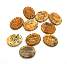 Lade das Bild in den Galerie-Viewer, D105 Daumenstein Crazy Achat
