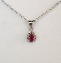 Lade das Bild in den Galerie-Viewer, S823 Silber 925 Anhänger mit Rubin
