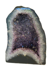 Charger l'image dans la galerie, E1006 Amethyst Geode 11 kg.

