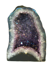 Charger l'image dans la galerie, E1006 Amethyst Geode 11 kg.
