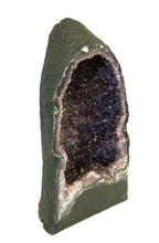 Charger l'image dans la galerie, E1007 Amethyst Geode 8 kg.
