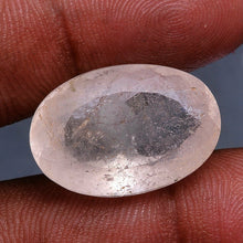 Lade das Bild in den Galerie-Viewer, E1079 Morganit 21,50ct.
