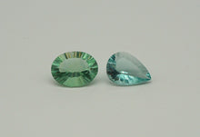 Lade das Bild in den Galerie-Viewer, E623 2 Stk. Fluorite Top 17,70ct.
