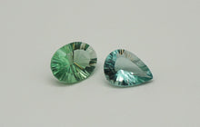 Lade das Bild in den Galerie-Viewer, E623 2 Stk. Fluorite Top 17,70ct.
