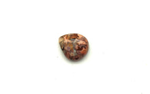 Lade das Bild in den Galerie-Viewer, E837 Feueropal Chabochon 8,60ct.
