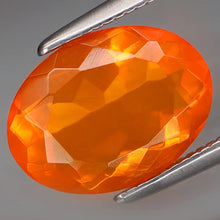 Lade das Bild in den Galerie-Viewer, E1068 Feueropal 2,05ct.
