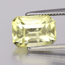 Lade das Bild in den Galerie-Viewer, E891 Grossular gelb 2,90ct.
