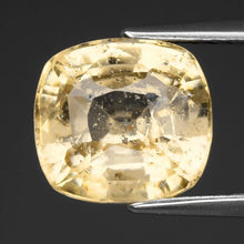 Lade das Bild in den Galerie-Viewer, E1020 Grossular gelb 3,12ct.
