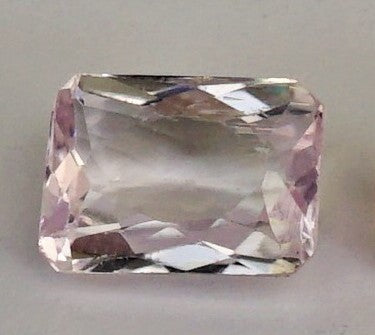 E915 Kunzit 4,80 ct.