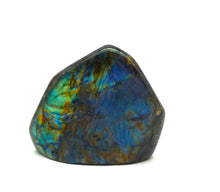 Lade das Bild in den Galerie-Viewer, L111 Labradorit poliert 1,10kg.
