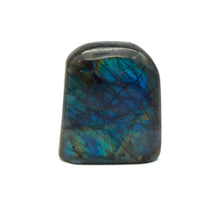 Lade das Bild in den Galerie-Viewer, L113 Labradorit poliert 0,30kg.
