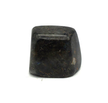 Lade das Bild in den Galerie-Viewer, L120 Labradorit poliert 0,40kg
