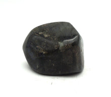 Load image into Gallery viewer, L127 Labradorite polished 0.50kg.
