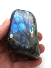 Load image into Gallery viewer, L136 Labradorite polished 0.30kg
