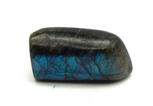 Load image into Gallery viewer, L137 Labradorite polished 0.30kg.
