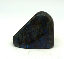 Load image into Gallery viewer, L144 Labradorite polished 0.20kg.
