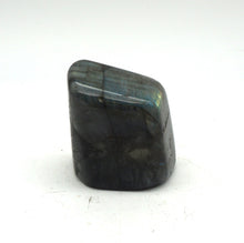 Charger l'image dans la galerie, L156 Labradorite poli 0,30kg.
