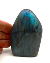 Charger l'image dans la galerie, L158 Labradorite poli 0,30kg.
