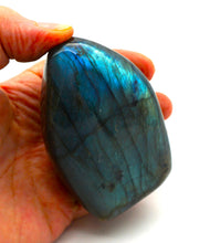 Charger l'image dans la galerie, L158 Labradorite poli 0,30kg.

