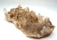 Lade das Bild in den Galerie-Viewer, M221 Bergkristall 3,50 kg.
