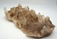 Lade das Bild in den Galerie-Viewer, M221 Bergkristall 3,50 kg.
