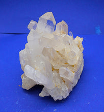 Lade das Bild in den Galerie-Viewer, M242 Bergkristall 2,80kg.
