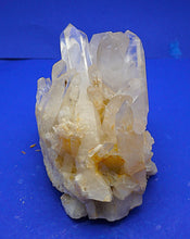 Lade das Bild in den Galerie-Viewer, M242 Bergkristall 2,80kg.
