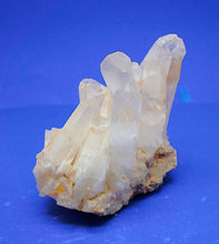 Lade das Bild in den Galerie-Viewer, M245 Bergkristall 1,70 kg.
