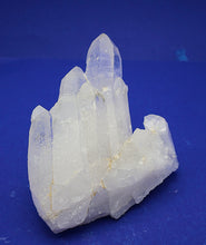 Lade das Bild in den Galerie-Viewer, M246 Bergkristall 1,0 kg.
