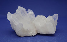 Lade das Bild in den Galerie-Viewer, M252 Bergkristall 1,70 kg.
