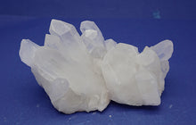 Lade das Bild in den Galerie-Viewer, M252 Bergkristall 1,70 kg.
