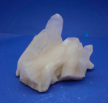 Lade das Bild in den Galerie-Viewer, M254 Bergkristall 3,80 kg.
