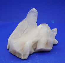 Lade das Bild in den Galerie-Viewer, M254 Bergkristall 3,80 kg.

