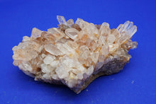 Lade das Bild in den Galerie-Viewer, M255 Bergkristall 2,30 kg.
