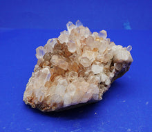 Lade das Bild in den Galerie-Viewer, M255 Bergkristall 2,30 kg.
