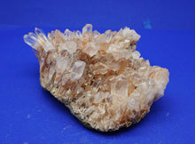 Lade das Bild in den Galerie-Viewer, M255 Bergkristall 2,30 kg.
