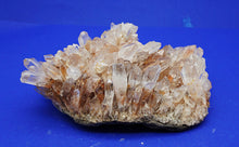 Lade das Bild in den Galerie-Viewer, M255 Bergkristall 2,30 kg.
