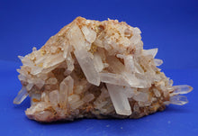 Lade das Bild in den Galerie-Viewer, M259 Bergkristall 4,0 kg.
