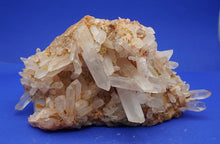 Lade das Bild in den Galerie-Viewer, M259 Bergkristall 4,0 kg.
