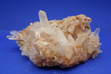Lade das Bild in den Galerie-Viewer, M259 Bergkristall 4,0 kg.
