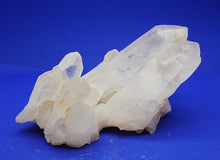 Lade das Bild in den Galerie-Viewer, M260 Bergkristall 3,70kg.
