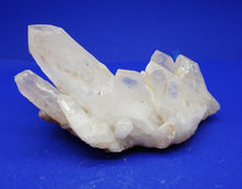 Lade das Bild in den Galerie-Viewer, M260 Bergkristall 3,70kg.
