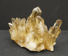 Lade das Bild in den Galerie-Viewer, M303 Citrin Stufe Top 1,20kg.
