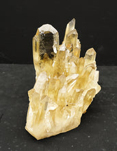 Lade das Bild in den Galerie-Viewer, M303 Citrin Stufe Top 1,20kg.
