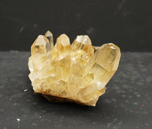 Lade das Bild in den Galerie-Viewer, M307 Citrin Stufe Top 0,60kg.
