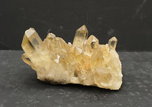 Lade das Bild in den Galerie-Viewer, M307 Citrin Stufe Top 0,60kg.
