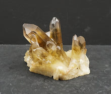 Lade das Bild in den Galerie-Viewer, M311 Citrin Stufe Top 0,40kg.
