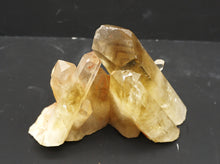 Lade das Bild in den Galerie-Viewer, M312 Citrin Stufe Top 0,60kg.
