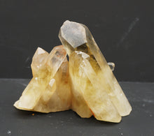 Lade das Bild in den Galerie-Viewer, M312 Citrin Stufe Top 0,60kg.
