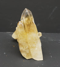 Lade das Bild in den Galerie-Viewer, M312 Citrin Stufe Top 0,60kg.
